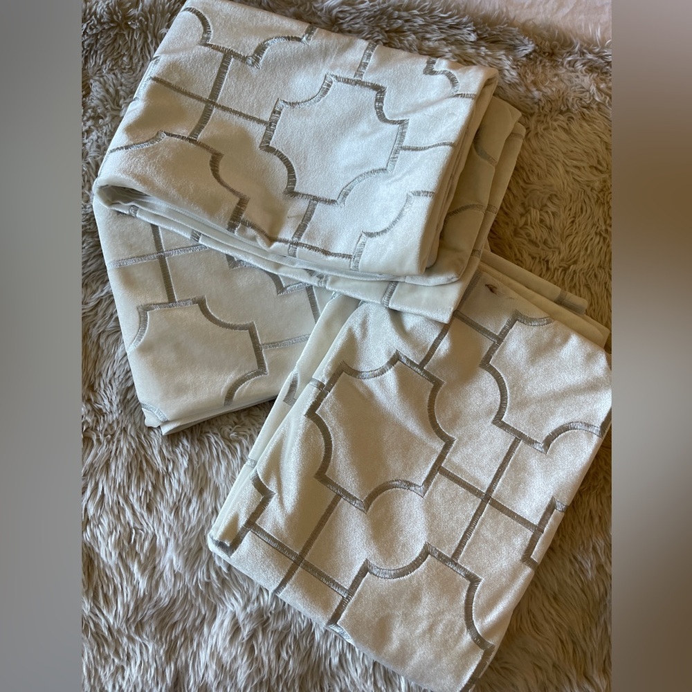 Set of three 23 x23 euro sham